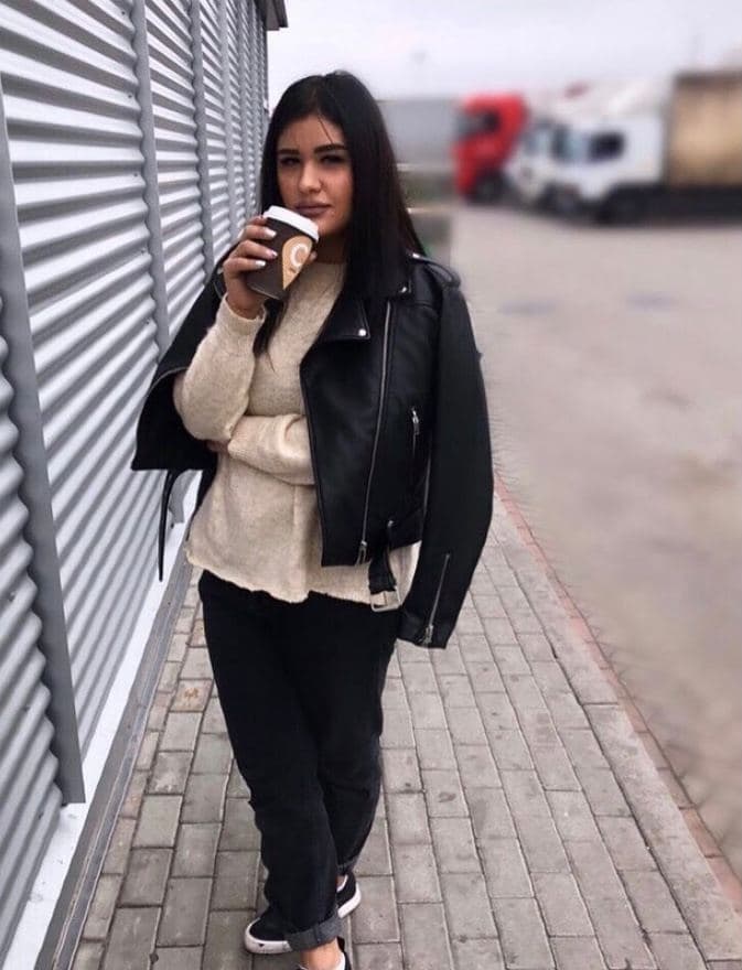 🎥 Алина привлекательная девушка из Рыбинск цена от 5000 руб